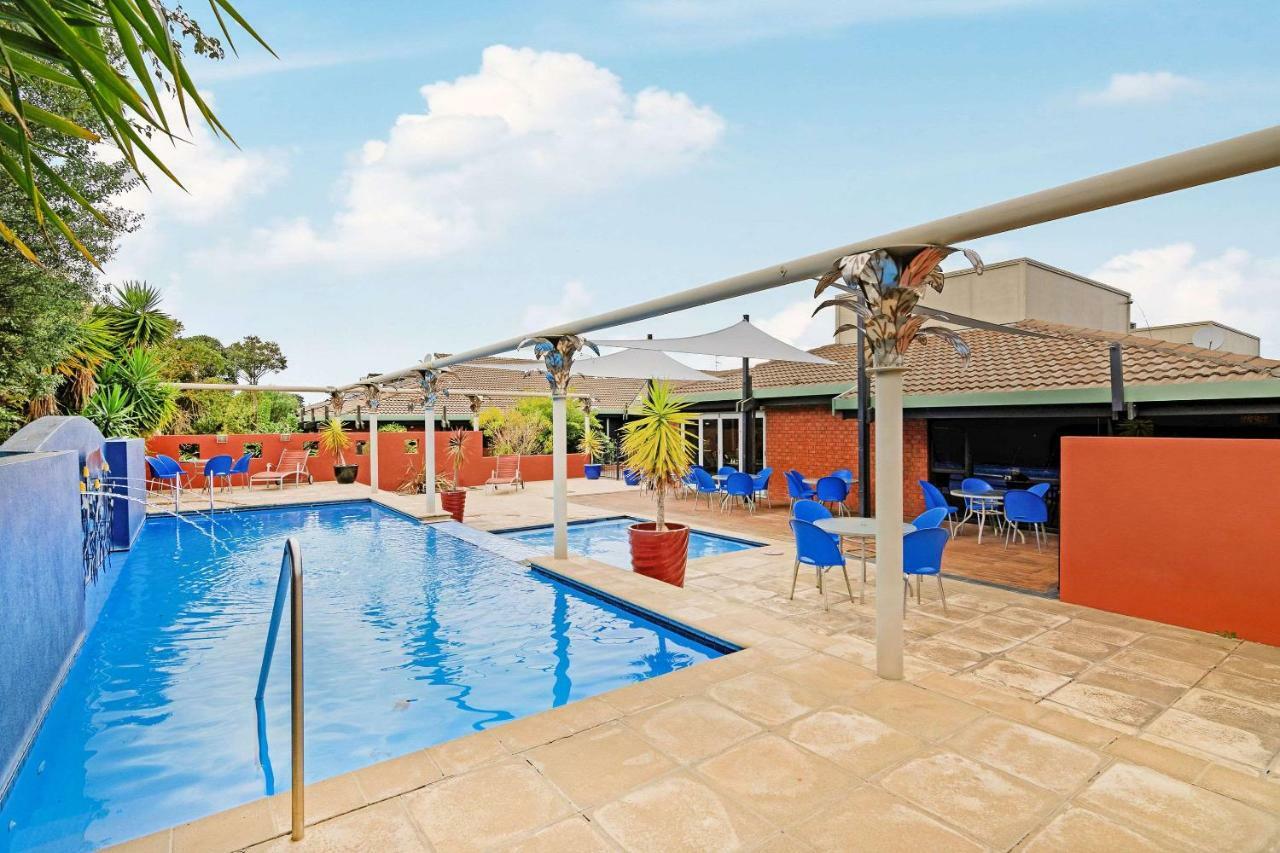 ביאנהיים Riverside Hotel Marlborough מראה חיצוני תמונה